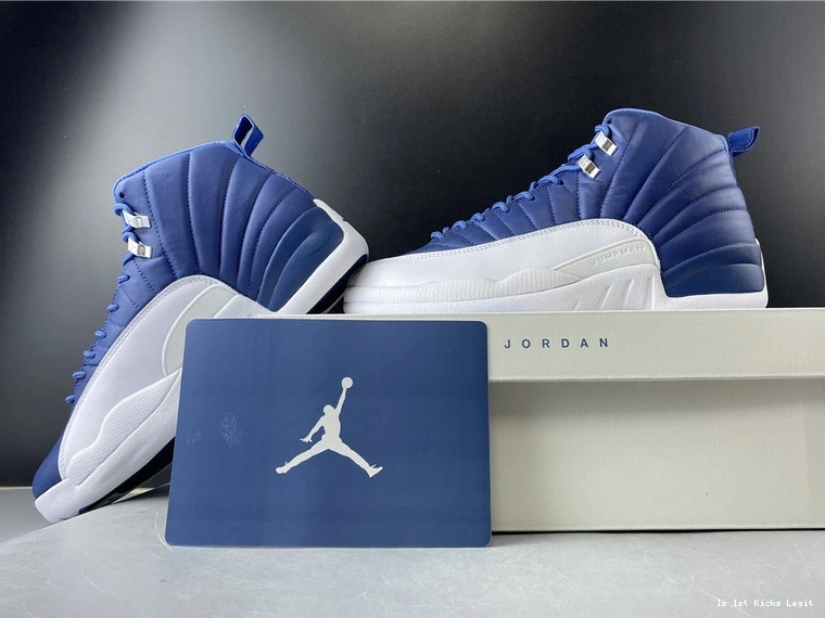 130690-404 12 Air Jordan 1015